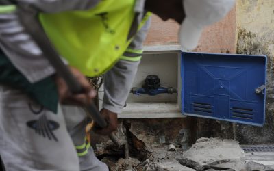 Fraudes de água prejudicam o abastecimento e a população; saiba como denunciar