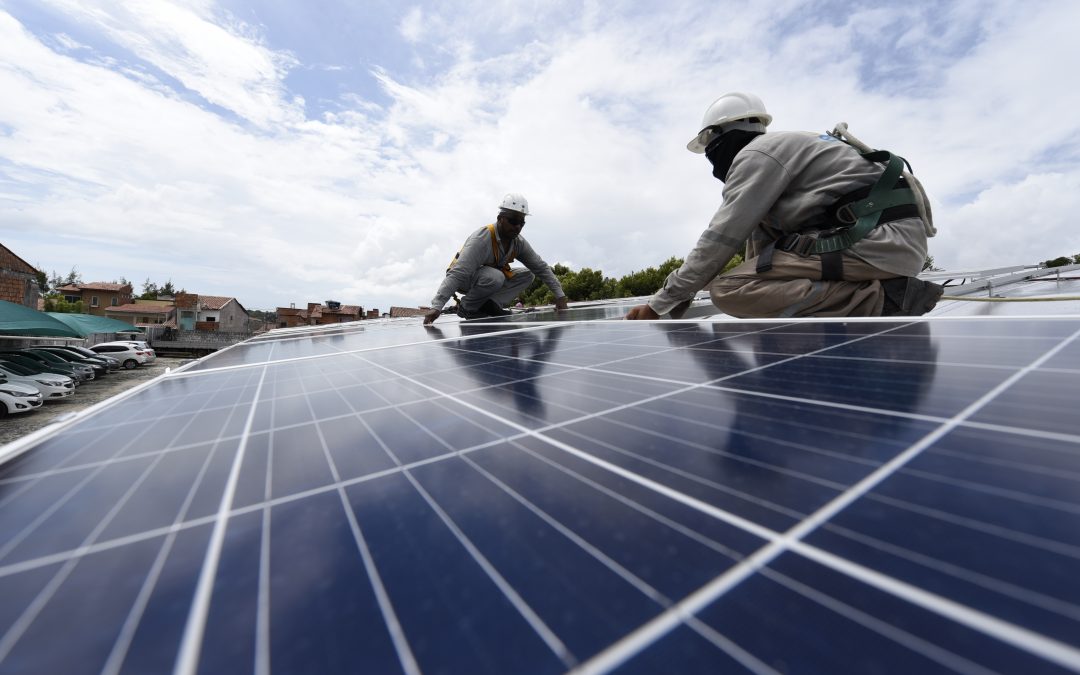 Cagece investe em planta de energia solar para produção de energia limpa