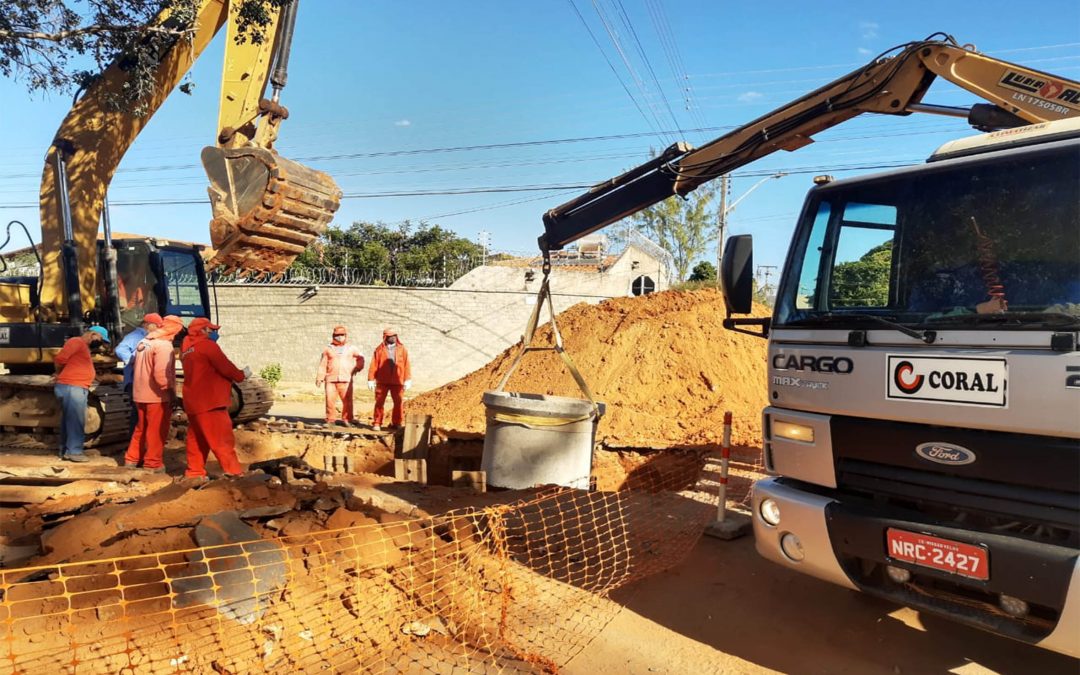 Cagece realiza obra de esgotamento sanitário em Juazeiro do Norte