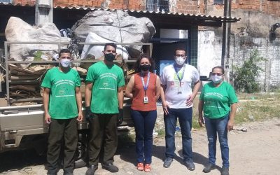 Cagece doa uma tonelada de material reciclável para associação de catadores