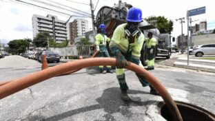 Cagece realiza Audiência Pública sobre PPP para universalização do esgotamento sanitário em 128 municípios cearenses