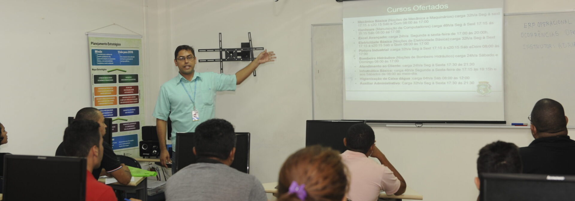 Cursos profissionalizantes de fevereiro têm 110 vagas para quatro modalidades