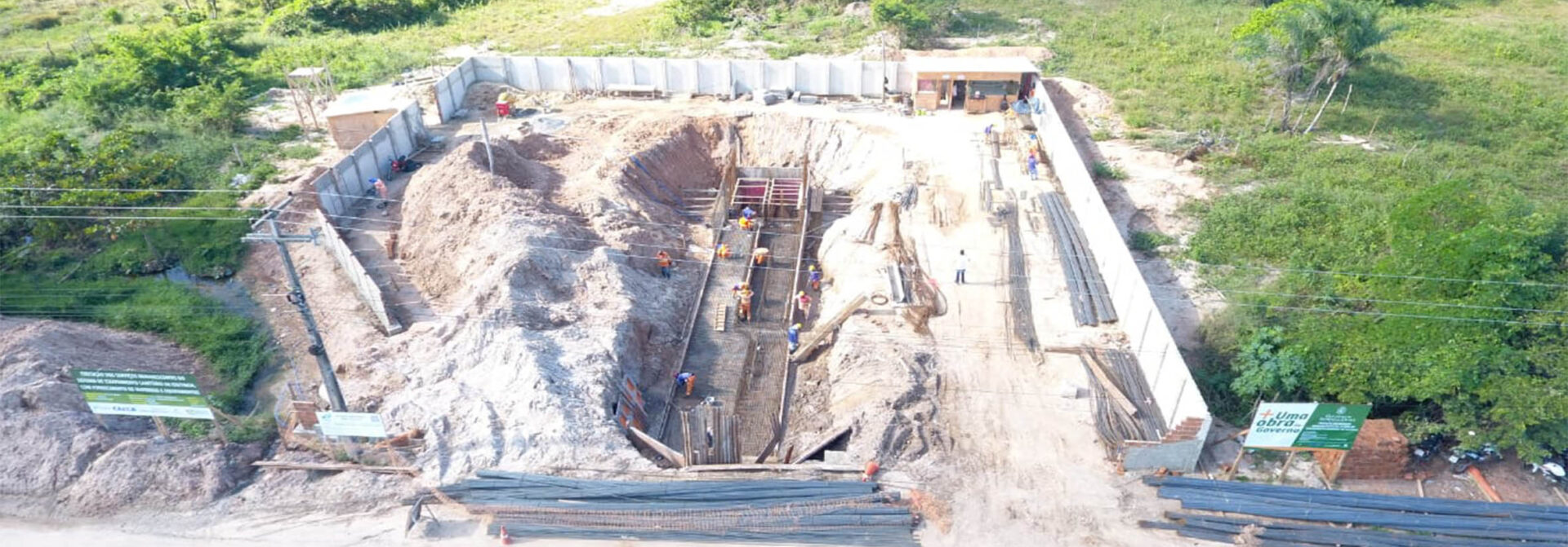 Cagece executa obras de esgotamento sanitário em Itaitinga