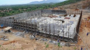 Cagece garante R$ 270 milhões para obras de água e esgoto