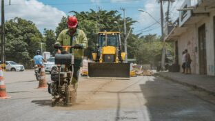 Cagece amplia acesso à água e regulariza ligações em comunidades de Fortaleza